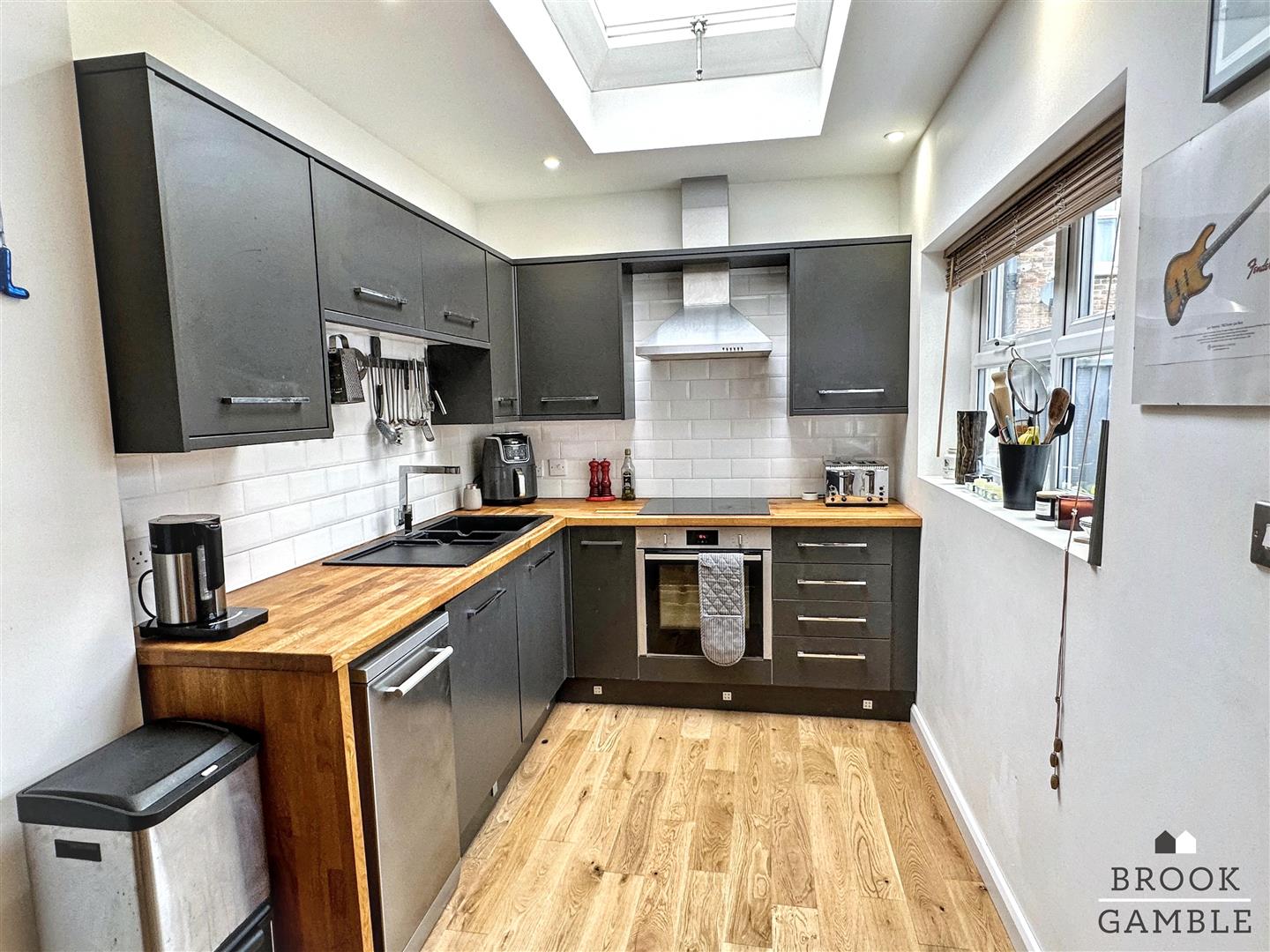 2 Bedroom House. Melbourne Road in Eastbourne,  13
